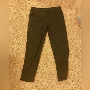 Very high quality and unbelievably comfortable. In great condition.